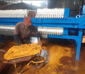 Tìm hiểu phương pháp xử lý bùn thải sinh học bằng máy ép bùn