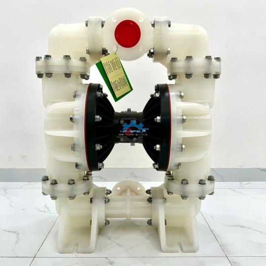 Bơm màng Sandpiper